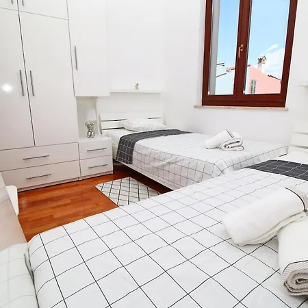 Polo Apartment *